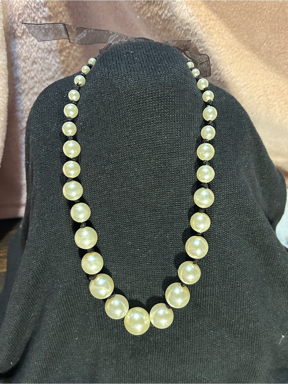 Classic vintage, Pearl Bead Necklace - graduated, Ivory Pearls. Stephan & Co.
